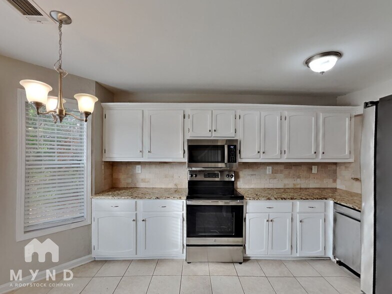 Building Photo - 5210 Laurel Bridge Dr SE