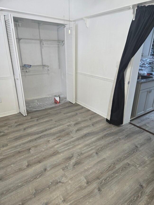 Building Photo - 19106 Sunlake Blvd