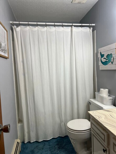 Building Photo - 1911 Viking Dr NW