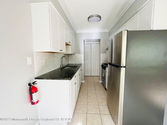 Building Photo - 14 Windsor Terrace