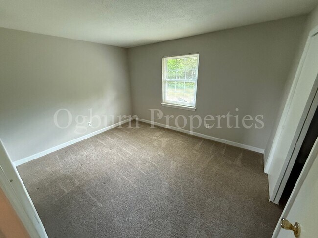 Building Photo - 2350-E BAY MEADOWS COURT