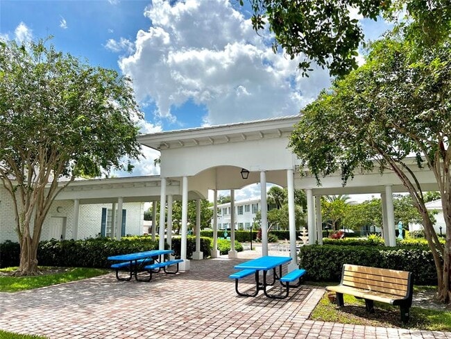 Building Photo - 2271 NE 68th St