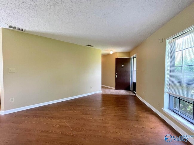 Building Photo - 111 Westscott Dr