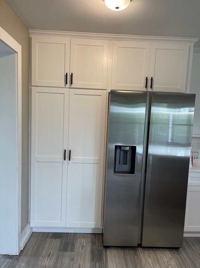 Building Photo - 24 Brooks Rd