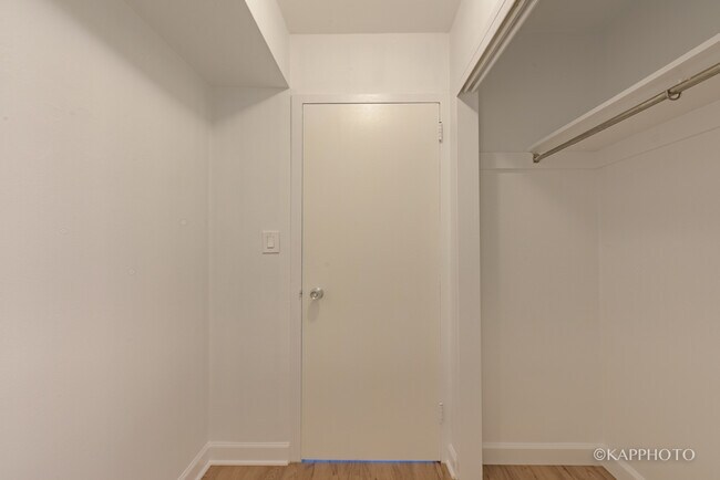 Building Photo - 3600 N Lake Shore Dr