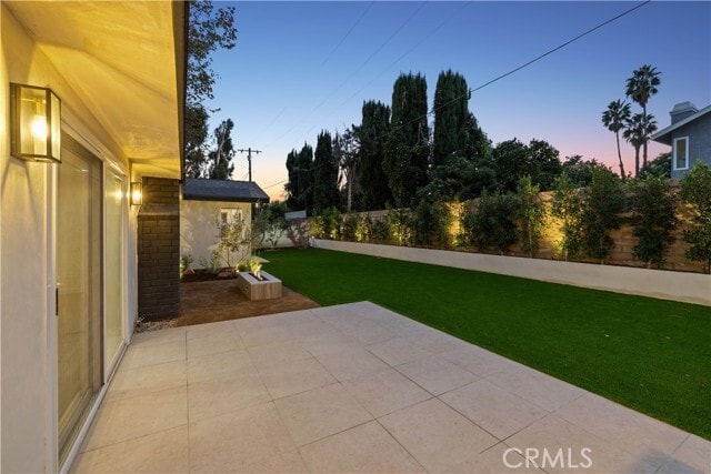 Building Photo - 7663 Sedan Ave