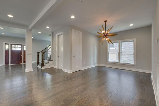 Building Photo - 1509 Ashwood Ave