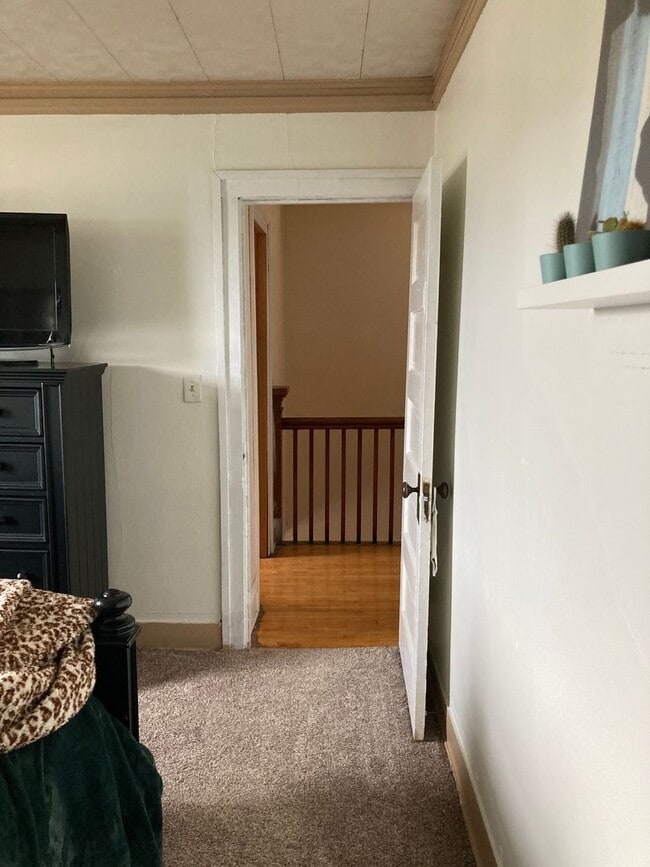 Building Photo - 3+ Bedroom / 2 Bath Single Family Home!