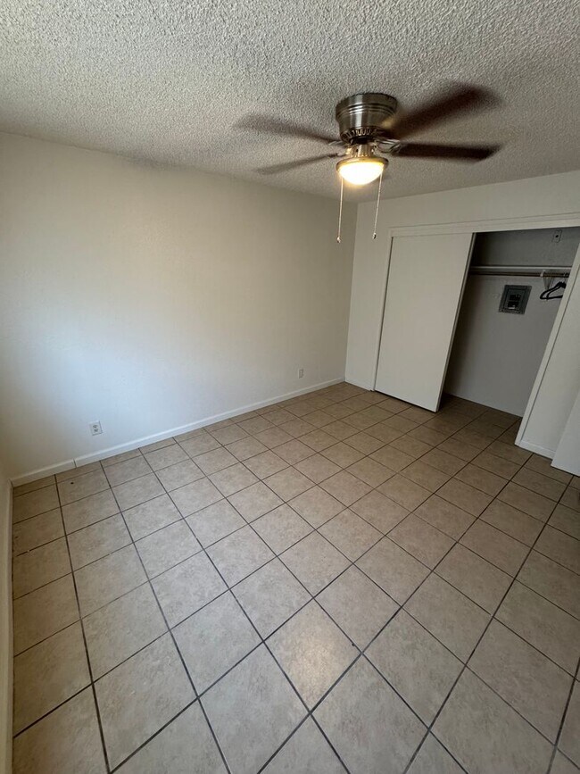 Building Photo - 4321 Palmacia Dr