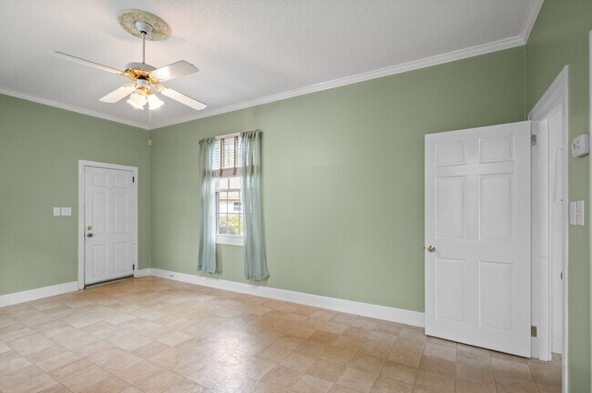 Building Photo - 254 Berkley Ct