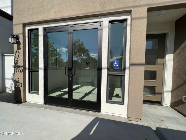 Building Photo - 3005 Cochran St