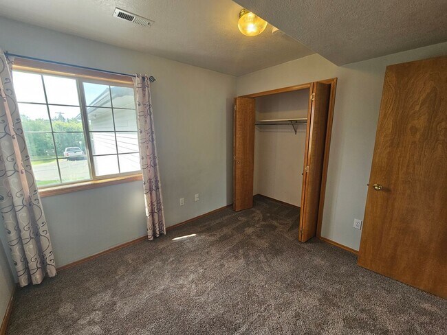 Building Photo - Beautiful Home in Spokane Valley