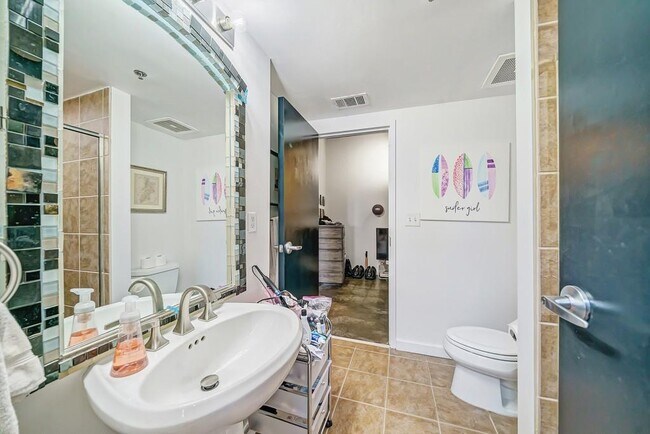 Building Photo - 640 Glen Iris Dr NE