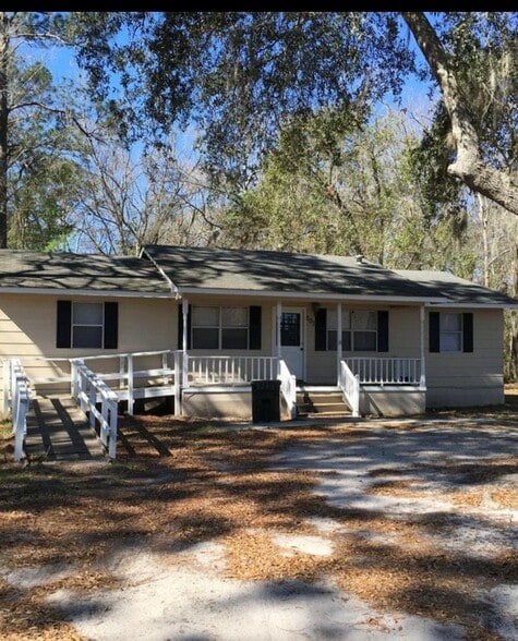 Building Photo - 207 Griffin Rd