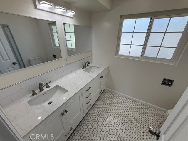 Building Photo - 9115 Encina Ave