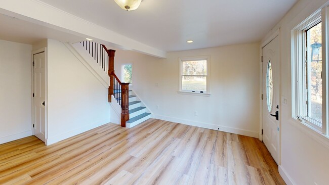 Building Photo - Renovated 3-Bedroom w/ Scenic Brook Views