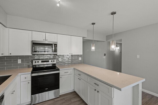 Building Photo - 15237 North 21st St