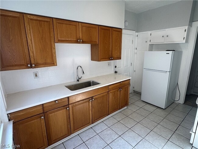 Building Photo - 3342 Desota Ave