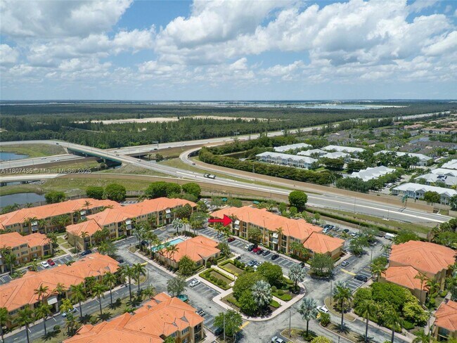 Building Photo - 7330 NW 114th Ave