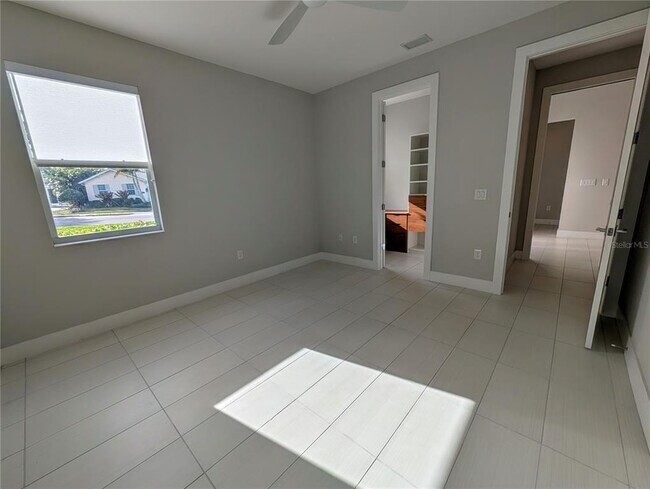 Building Photo - 7744 Sandhill Lake Dr