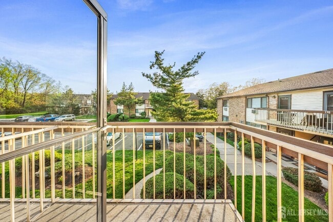 Building Photo - 128 Cricket Ln