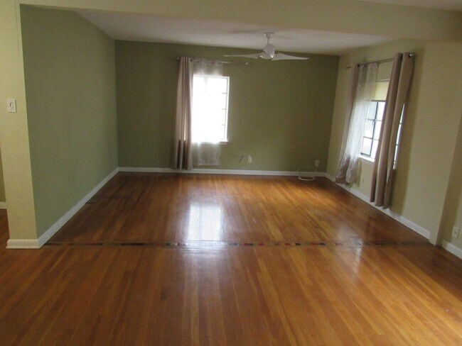 Building Photo - 229 Natalen Ave