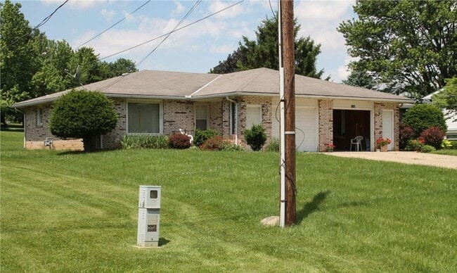 Building Photo - 1341 N Stewart Rd