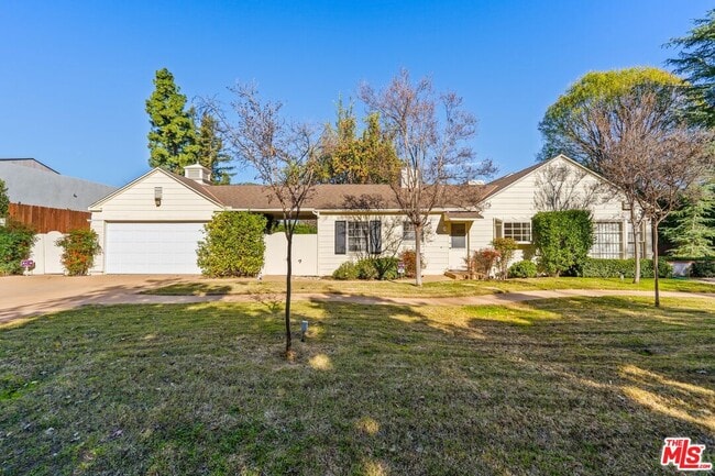 Building Photo - 17117 Weddington St