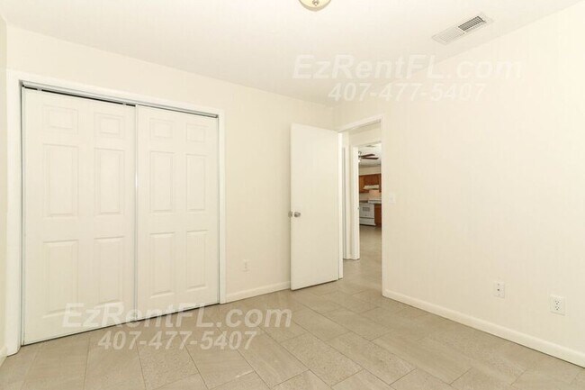 Building Photo - 858 Bishop Dr