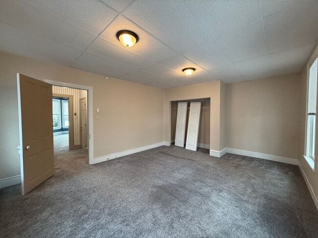 Building Photo - Pine Grove Mills Apartment!