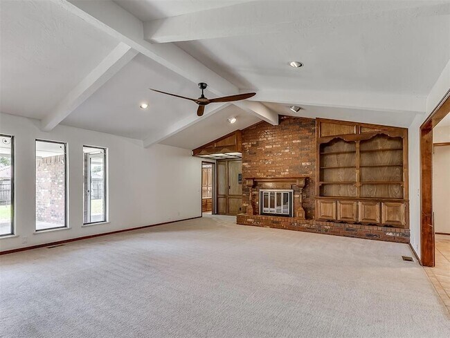 Building Photo - 12414 S Villa Ave