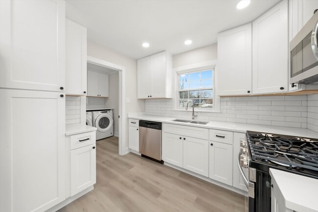 Building Photo - 7318 113th St