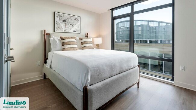 Building Photo - 350 Maple Dr SW