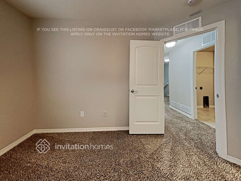 Building Photo - 10864 Nolin Dr