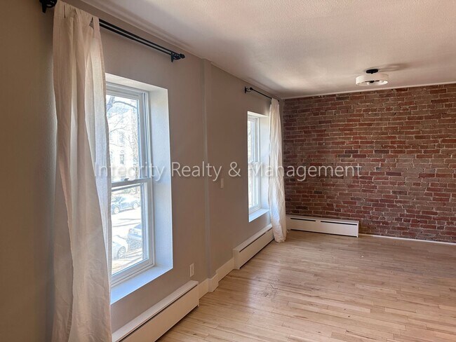 Building Photo - 1123 Sherman St