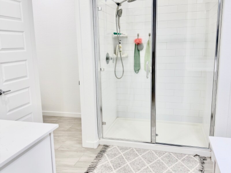 Building Photo - 9918 E Tahoe Ave