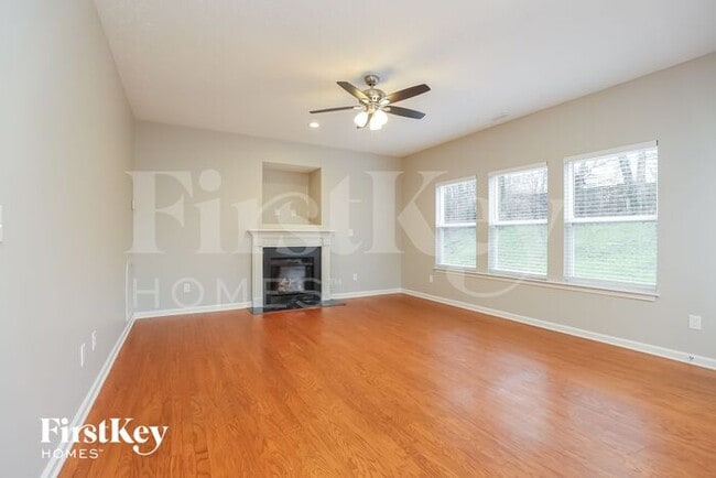 Building Photo - 2304 Haskell Dr