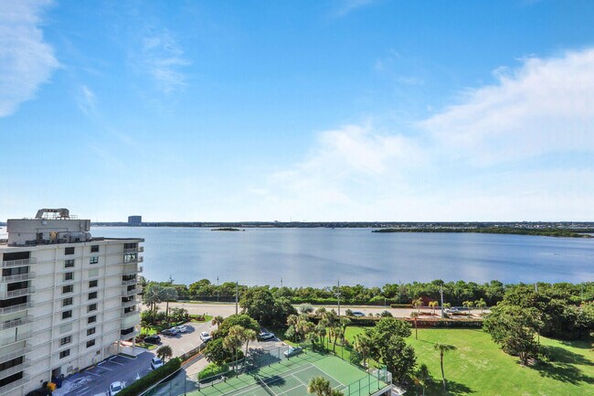 Building Photo - 5510 N Ocean Dr