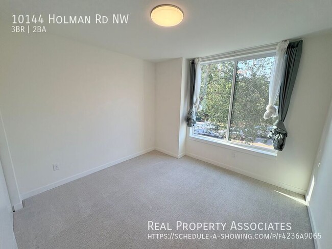 Building Photo - 10144 Holman Rd NW