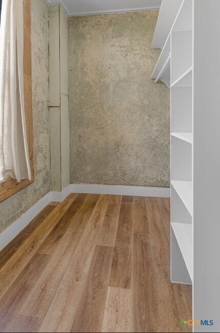 Building Photo - 123 W May St