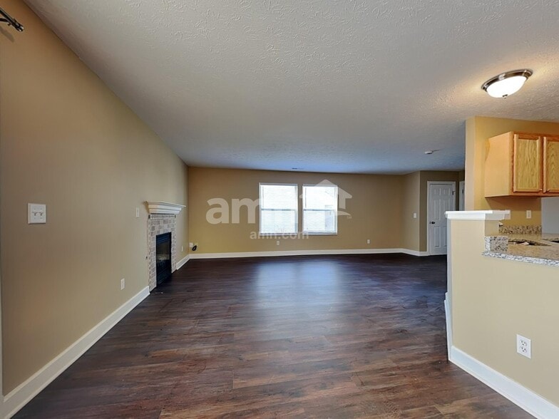 Building Photo - 327 Hartford Ct