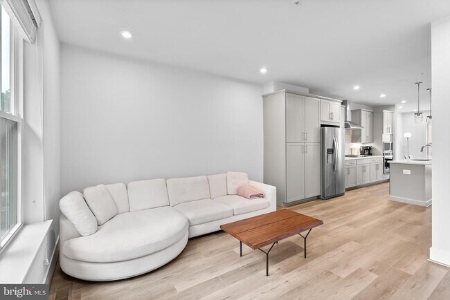 Building Photo - 468 Altezza Dr NE