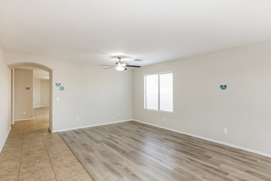 Building Photo - 3626 N 131st Dr