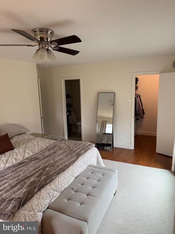 Building Photo - 2537 Oakhampton Pl