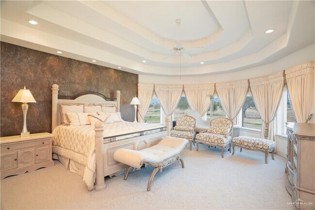 Building Photo - 23 Red River Dr