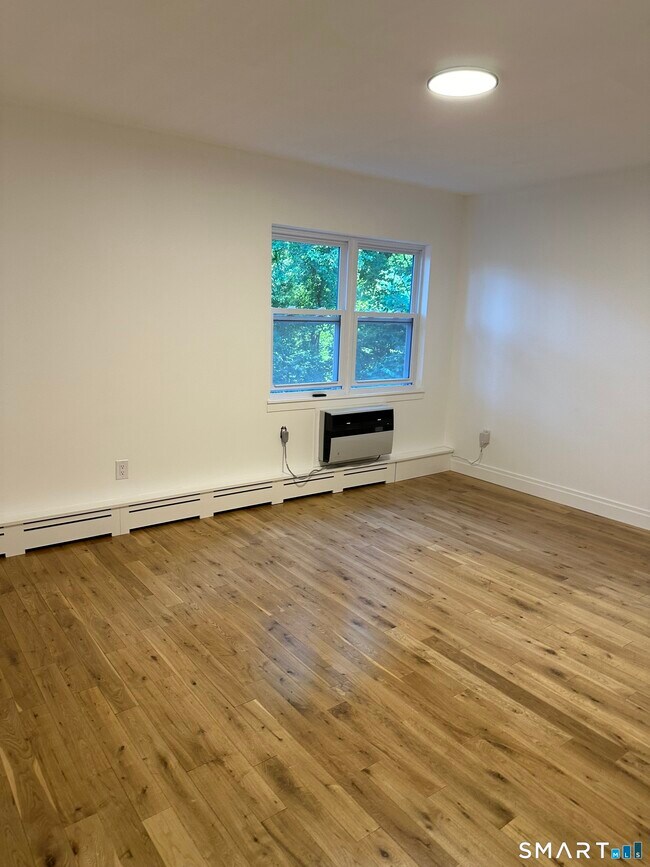 Building Photo - 67 Balance Rock Rd