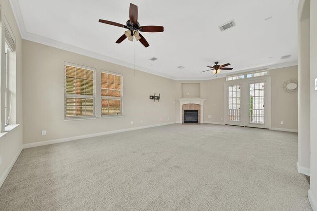 Building Photo - 1707 Dominica Dr