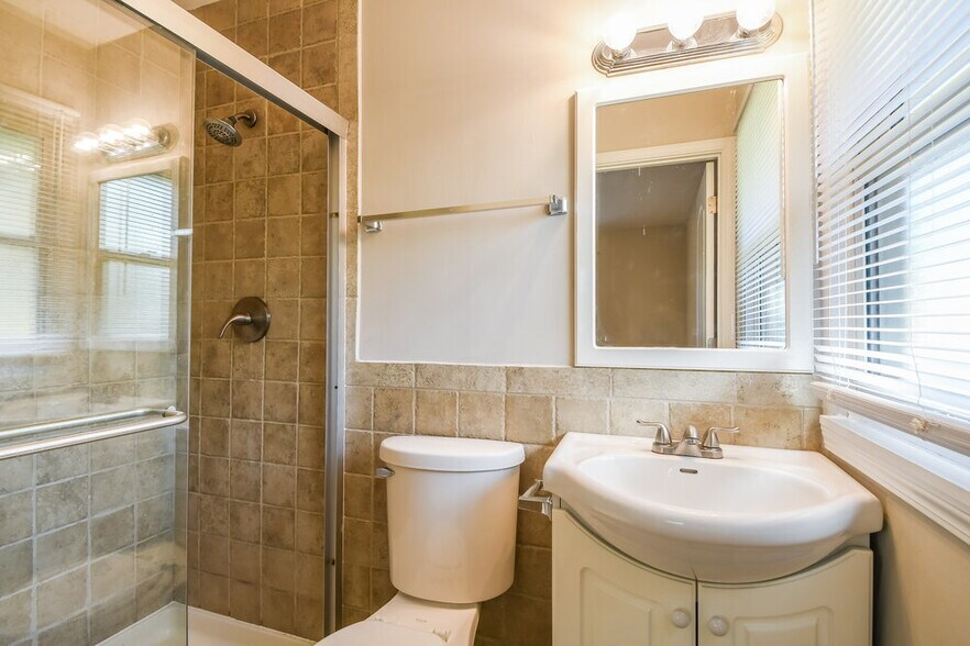 Building Photo - 11166 Prentice Dr