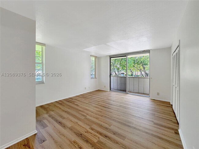 Building Photo - 3641 Oaks Clubhouse Dr