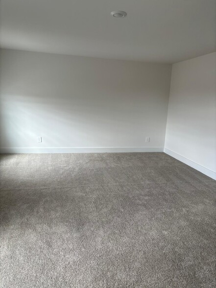 Building Photo - 4299 Ashland City Hwy